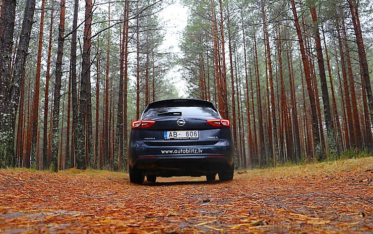 Travelnews.lv apceļo rudenīgo Latviju ar jauno, ekonomisko un ietilpīgo Opel Insignia Sport Tourer Travelnews.lv apceļo rudenīgo Latviju ar jauno, ekonomisko un ietilpīgo Opel Insignia Sport Tourer 210041