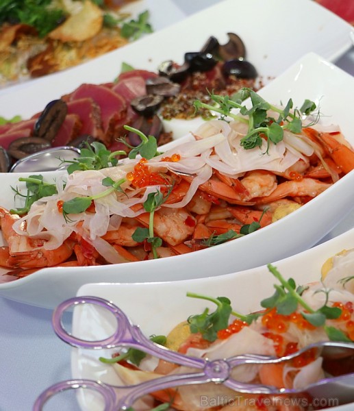 «Restaurant Service» (restorāni - «Bibliotēka Nr.1» un «Kolonāde. Mūsu stāsti») apliecina viesiem pilna servisa banketu rīkošanas mākslu visaugstākajā «Restaurant Service» (restorāni - «Bibliotēka Nr.1» un «Kolonāde. Mūsu stāsti») apliecina viesiem pilna servisa banketu rīkošanas mākslu visaugstākajā 210072