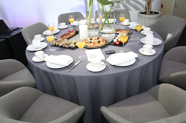 «Restaurant Service» (restorāni - «Bibliotēka Nr.1» un «Kolonāde. Mūsu stāsti») apliecina viesiem pilna servisa banketu rīkošanas mākslu visaugstākajā «Restaurant Service» (restorāni - «Bibliotēka Nr.1» un «Kolonāde. Mūsu stāsti») apliecina viesiem pilna servisa banketu rīkošanas mākslu visaugstākajā 210101
