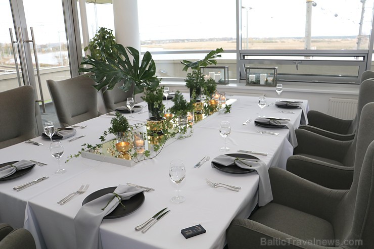 «Restaurant Service» (restorāni - «Bibliotēka Nr.1» un «Kolonāde. Mūsu stāsti») apliecina viesiem pilna servisa banketu rīkošanas mākslu visaugstākajā «Restaurant Service» (restorāni - «Bibliotēka Nr.1» un «Kolonāde. Mūsu stāsti») apliecina viesiem pilna servisa banketu rīkošanas mākslu visaugstākajā 210146