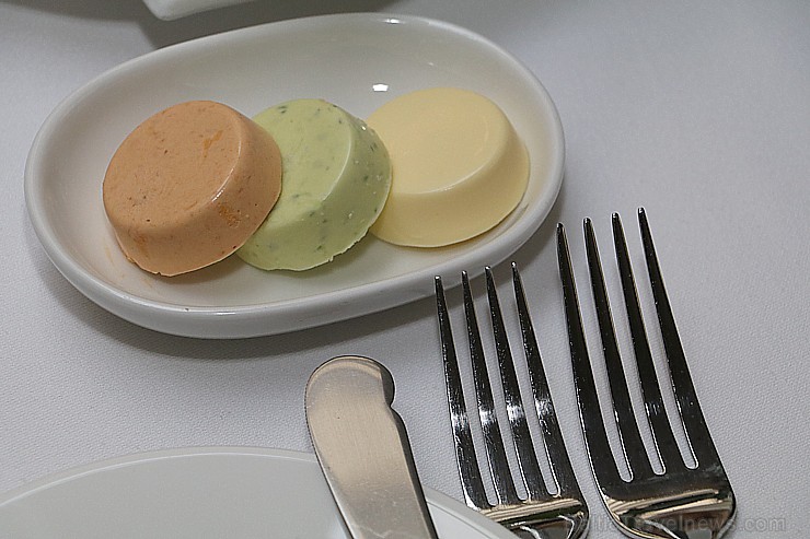 Vecrigas 5 zvaigžņu viesnīcas «Grand Palace Hotel» šefpavārs Roberts Slaidiņš ieskicē jauno ēdienkarti Vecrigas 5 zvaigžņu viesnīcas «Grand Palace Hotel» šefpavārs Roberts Slaidiņš ieskicē jauno ēdienkarti 210261