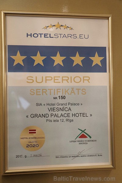Vecrigas 5 zvaigžņu viesnīcas «Grand Palace Hotel» šefpavārs Roberts Slaidiņš ieskicē jauno ēdienkarti Vecrigas 5 zvaigžņu viesnīcas «Grand Palace Hotel» šefpavārs Roberts Slaidiņš ieskicē jauno ēdienkarti 210314