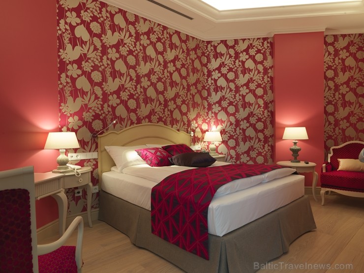Vecrīgā durvis vērusi jauna franču stila viesnīca - «Hotel Le Chevalier» 210791
