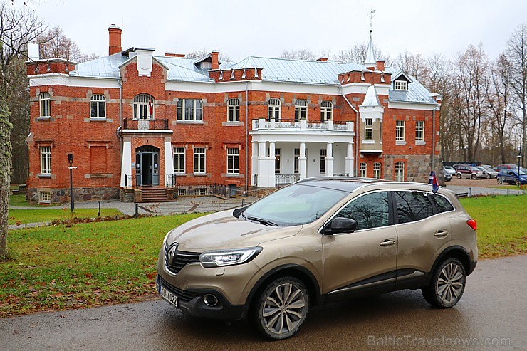 Travelnews.lv dodas uz Lūznavas muižu Latgalē ar jauno krosoveru Renault Kadjar dCi 130 4x4 210913