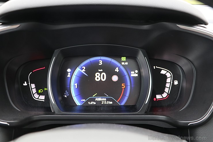 Travelnews.lv dodas uz Lūznavas muižu Latgalē ar jauno krosoveru Renault Kadjar dCi 130 4x4 210925