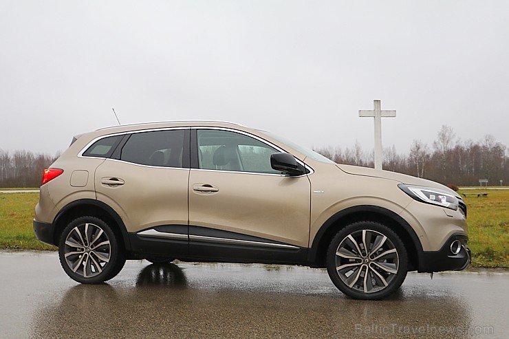 Travelnews.lv dodas uz Lūznavas muižu Latgalē ar jauno krosoveru Renault Kadjar dCi 130 4x4 210933