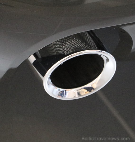 Inchcape Motors Latvia ar šokolādes konfektēm prezentē jauno krosoveru BMW X3 210982