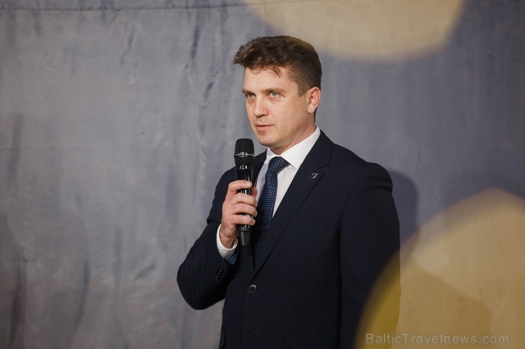 Svinīgā gaisotnē Rīgā atklāj atjaunoto un moderno Volvo autocentru 211203