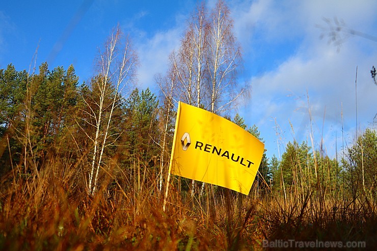 Travelnews.lv meža ceļos iepazīst trīs vāģus - Renault Captur, Renault Koleos un Renault Kadjar 211534