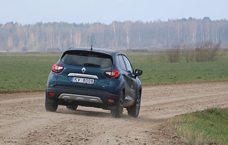 Travelnews.lv meža ceļos iepazīst trīs vāģus - Renault Captur, Renault Koleos un Renault Kadjar 211539