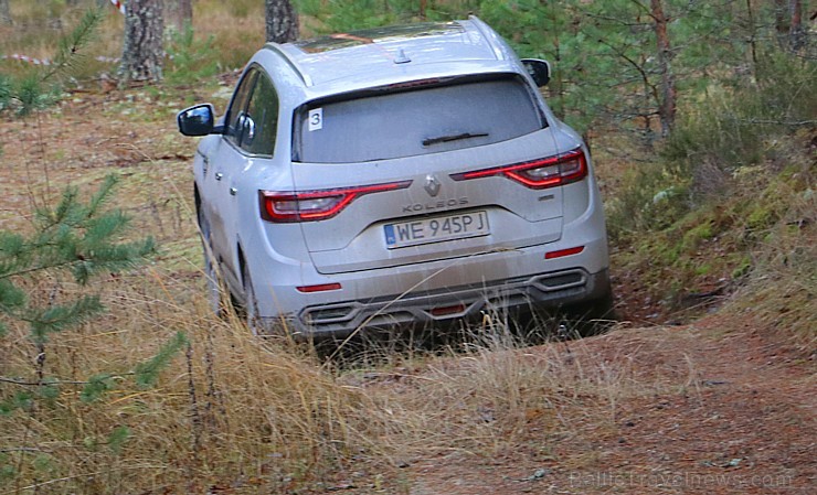 Travelnews.lv meža ceļos iepazīst trīs vāģus - Renault Captur, Renault Koleos un Renault Kadjar 211571