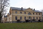 Travelnews.lv pārnakšņo omulīgajā Skrundas muižā, Ventas krastā