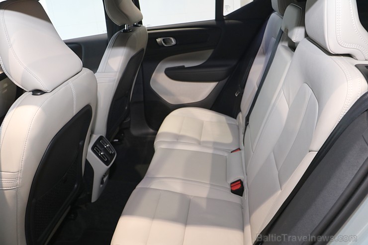 Latvijā pirmo reizi tiek prezentēts pilsētas apvidus automobilis «Volvo XC40» 212278