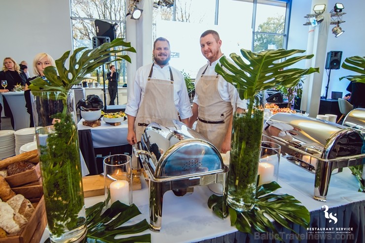 «Restaurant Service» (restorāni - «Bibliotēka Nr.1» un «Kolonāde. Mūsu stāsti») pārvērš Dubultu dzelzceļa staciju par gardēžu paradīzi «Restaurant Service» (restorāni - «Bibliotēka Nr.1» un «Kolonāde. Mūsu stāsti») pārvērš Dubultu dzelzceļa staciju par gardēžu paradīzi 212342