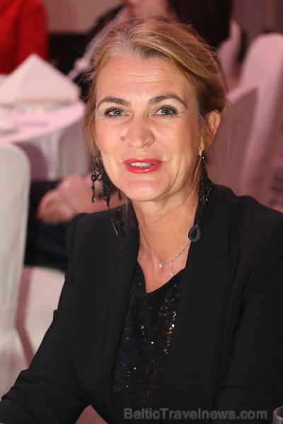 Somijas lidsabiedrības «Finnair» iepazīstina Latvijas tūrisma aģentus ar īstu Ziemassvētku vecīti Somijas lidsabiedrības «Finnair» iepazīstina Latvijas tūrisma aģentus ar īstu Ziemassvētku vecīti 212462