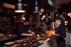 Gaumīgajā Rīgas «St Petrus Restaurant» tiek baudītas izsmalcinātas Johnnie Walker «Melnās vakariņas» 