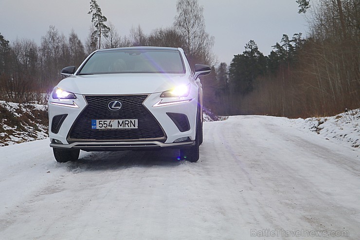 Travelnews.lv ar jauno krosoveru Lexus NX 300H ceļo uz Ungurmuižu 212993