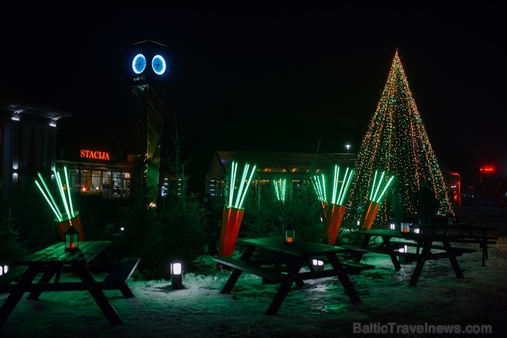 Siguldā durvis ver Ziemas koncertzāle 213280