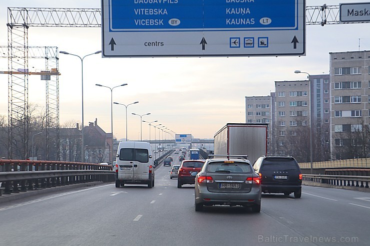 Travelnews.lv dodas pēc Ziemassvētku eglītes mežā ar jauno BMW X3 xDrive20d 213622