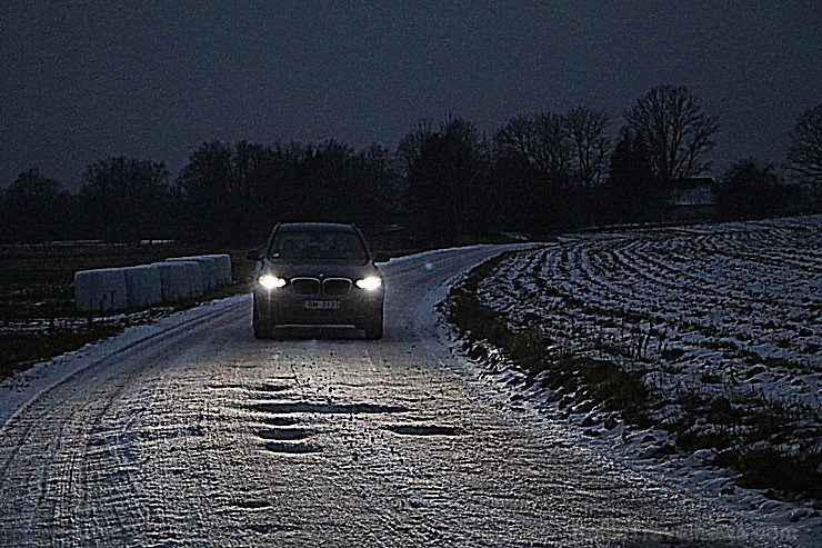 Travelnews.lv dodas pēc Ziemassvētku eglītes mežā ar jauno BMW X3 xDrive20d 213636