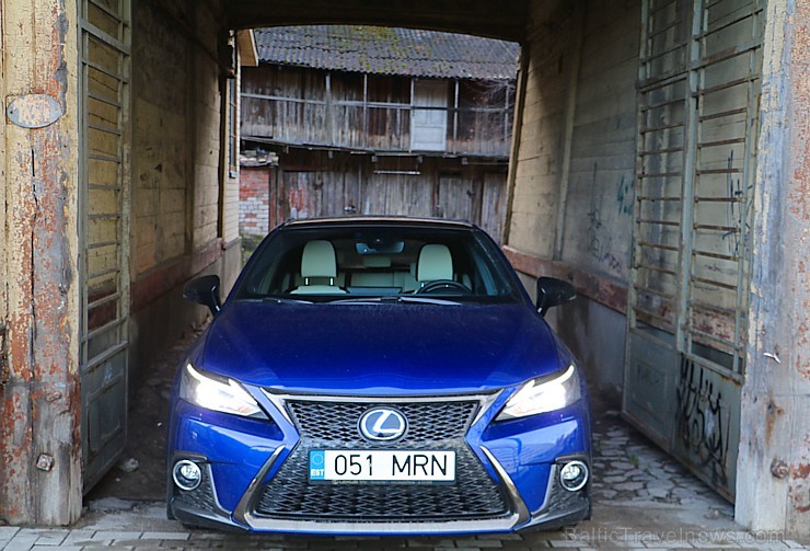 Travelnews.lv apceļo Ziemassvētku Rīgu un sniegoto Vidzemi ar Lexus CT 200h 213726
