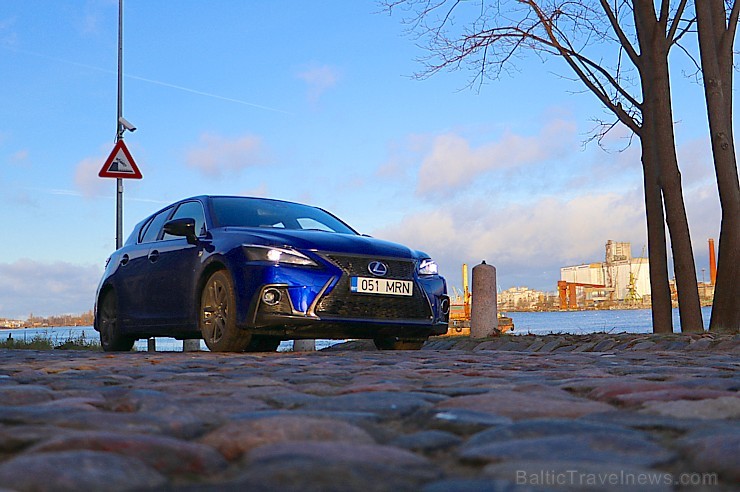 Travelnews.lv apceļo Ziemassvētku Rīgu un sniegoto Vidzemi ar Lexus CT 200h 213730