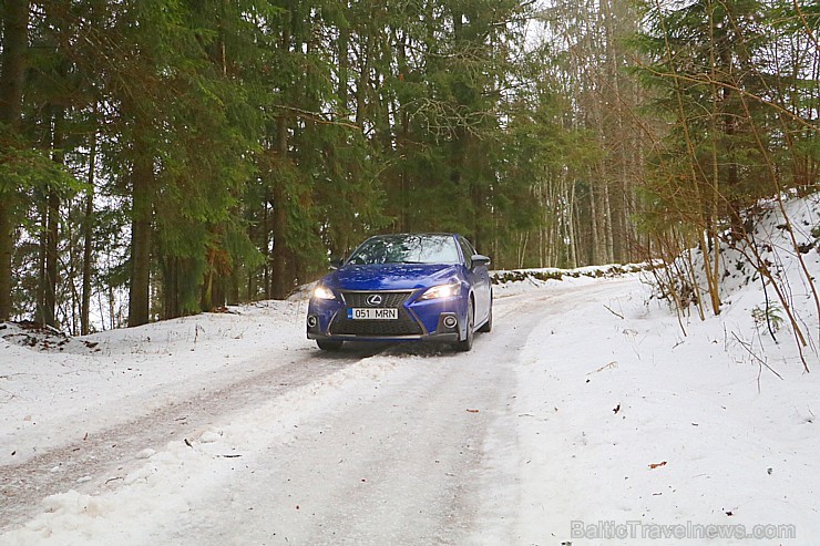 Travelnews.lv apceļo Ziemassvētku Rīgu un sniegoto Vidzemi ar Lexus CT 200h 213748