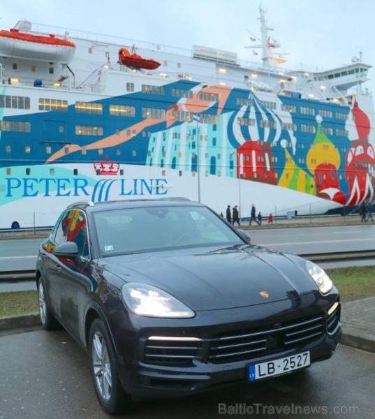 Travelnews.lv apceļo Pierīgu ar jauno un glauno apvidus vāģi Porsche Cayenne 214251