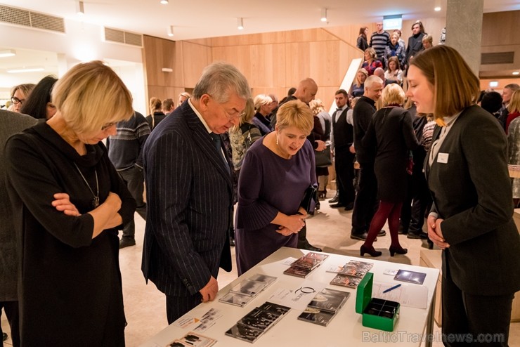 Dzintaru koncertzālē izskanējis Ziemassvētku festivāls 214312