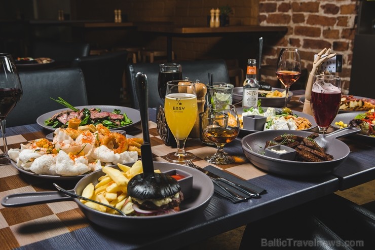 «Easy Beer&Burger» plašā ēdienkarte sniedz iespēju katram atrast sev kāroto 214829
