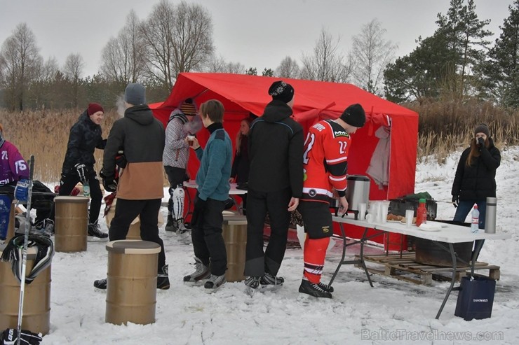 Uz Jēkabpils Radžu ūdenskrātuves ledus cīnās par «Lūšu kausu 2018» 215022
