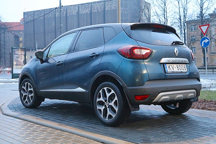 Travelnews.lv apceļo Latvijas galvaspilsētu ar Renault Captur 215217