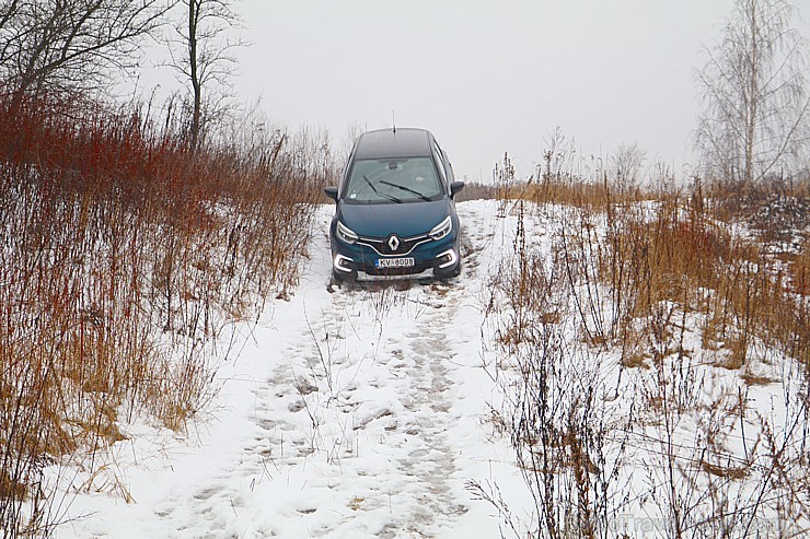 Travelnews.lv apceļo Latvijas galvaspilsētu ar Renault Captur 215228