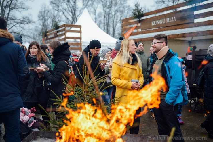 Sigulda «Ziemas garšu svinēšanā» pulcē tūkstošiem gardēžu 215270