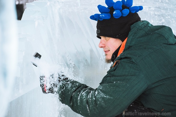Jelgavā tapušas pirmās 30 ledus skulptūras 215947