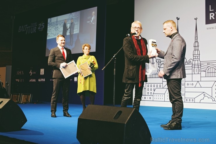 Tūrisma nozare 2.02.2018 apbalvo «GADA CILVĒKS TŪRISMĀ 2017» laureātus - «Restorāna vadītājs 2017» - Valters Zirdziņš, Valtera restorāns Tūrisma nozare 2.02.2018 apbalvo «GADA CILVĒKS TŪRISMĀ 2017» laureātus - «Restorāna vadītājs 2017» - Valters Zirdziņš, Valtera restorāns 216502