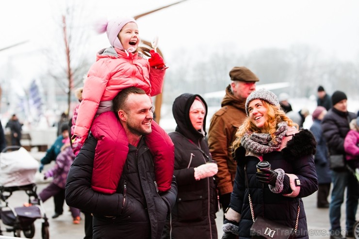 Aizvadīts Starptautiskais Ledus skulptūru festivāls 216534