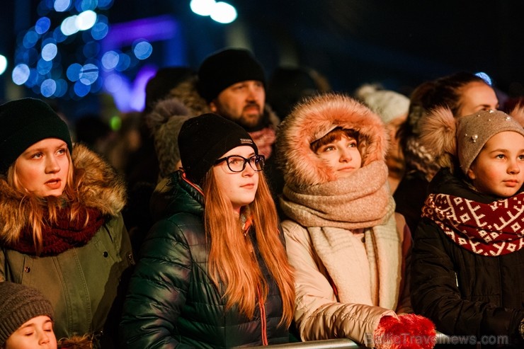 Aizvadīts Starptautiskais Ledus skulptūru festivāls 216551