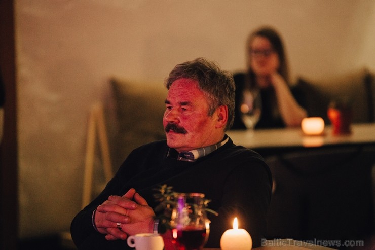 Valmiermuižā skanīgi uzsākta «sviesta kulšanas» koncertu sērija kopā ar Rūtu un Valdi Muktupāveliem Valmiermuižā skanīgi uzsākta «sviesta kulšanas» koncertu sērija kopā ar Rūtu un Valdi Muktupāveliem 216569