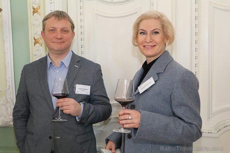 Francijas vēstniecība 28.02.2018 prezentē jauno vasaras lidojuma maršrutu Rīga - Bordo 217751