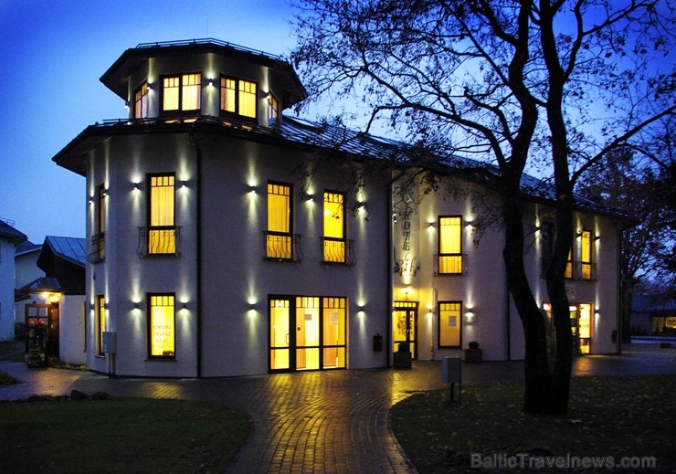 Siguldas Hotel «Pils» aicina ciemos pie sevis 217894