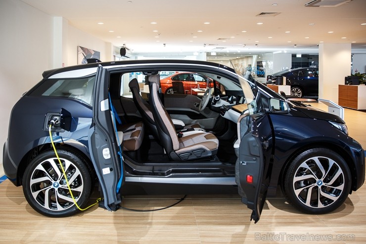 Restorāns «Hercogs» izklaidē jaunā BMW i3s un MINI Countryman Plug-in hibrīda interesentus un «Dinamo Rīga» zvaigznes Restorāns «Hercogs» izklaidē jaunā BMW i3s un MINI Countryman Plug-in hibrīda interesentus un «Dinamo Rīga» zvaigznes 218226