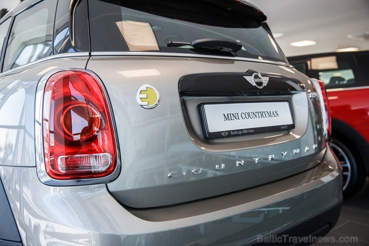 Restorāns «Hercogs» izklaidē jaunā BMW i3s un MINI Countryman Plug-in hibrīda interesentus un «Dinamo Rīga» zvaigznes Restorāns «Hercogs» izklaidē jaunā BMW i3s un MINI Countryman Plug-in hibrīda interesentus un «Dinamo Rīga» zvaigznes 218230