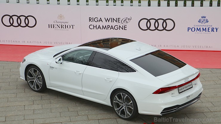 Latvijas Nacionālais mākslas muzejā jaunais «Audi A7 Sportback» prezentējas ar labāko šampanieti Latvijas Nacionālais mākslas muzejā jaunais «Audi A7 Sportback» prezentējas ar labāko šampanieti 218563