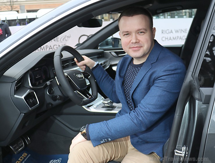 Latvijas Nacionālais mākslas muzejā jaunais «Audi A7 Sportback» prezentējas ar labāko šampanieti Latvijas Nacionālais mākslas muzejā jaunais «Audi A7 Sportback» prezentējas ar labāko šampanieti 218575