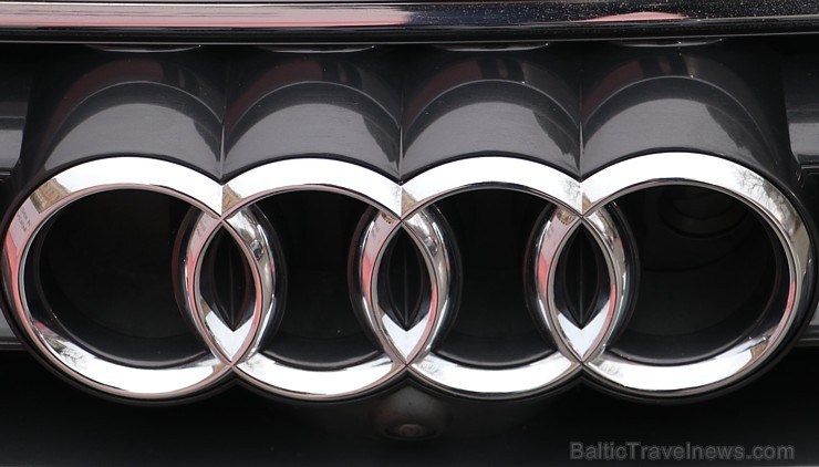 Latvijas Nacionālais mākslas muzejā jaunais «Audi A7 Sportback» prezentējas ar labāko šampānieti Latvijas Nacionālais mākslas muzejā jaunais «Audi A7 Sportback» prezentējas ar labāko šampānieti 218633