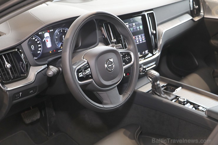 Latvijā 12.03.2018. tiek prezentēts jaunais un elegantais Volvo V60 218694