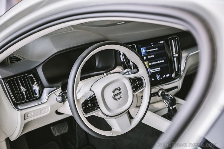 Latvijā 12.03.2018. tiek prezentēts jaunais un elegantais Volvo V60 Foto: balticpictures.lv 218749