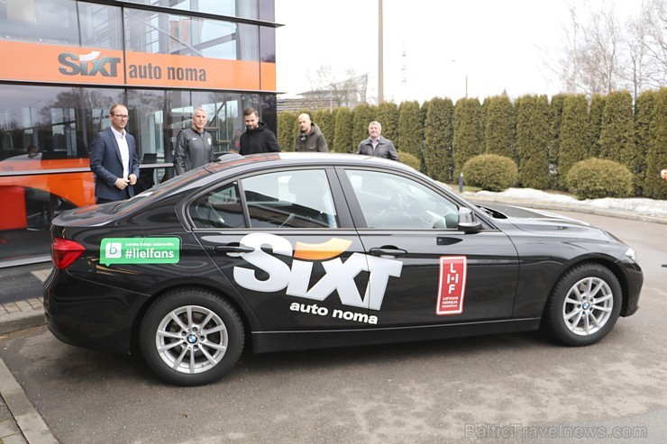 Autonoma «Sixt Latvija» piešķir 22.03.2018. BMW zīmola automašīnu Latvijas hokeja izlases galvenajam trenerim Bobam Hārtlijam Autonoma «Sixt Latvija» piešķir 22.03.2018. BMW zīmola automašīnu Latvijas hokeja izlases galvenajam trenerim Bobam Hārtlijam 219626