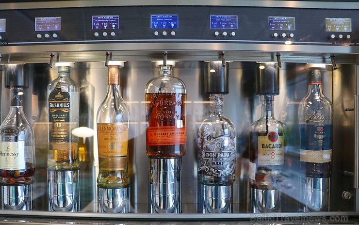 Travelnews.lv apmeklē restorānu - vīna bāru «Easy Wine» starptautiskajā lidostā «Rīga» 219792